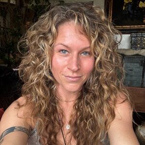 Meet your Posher, Melanie